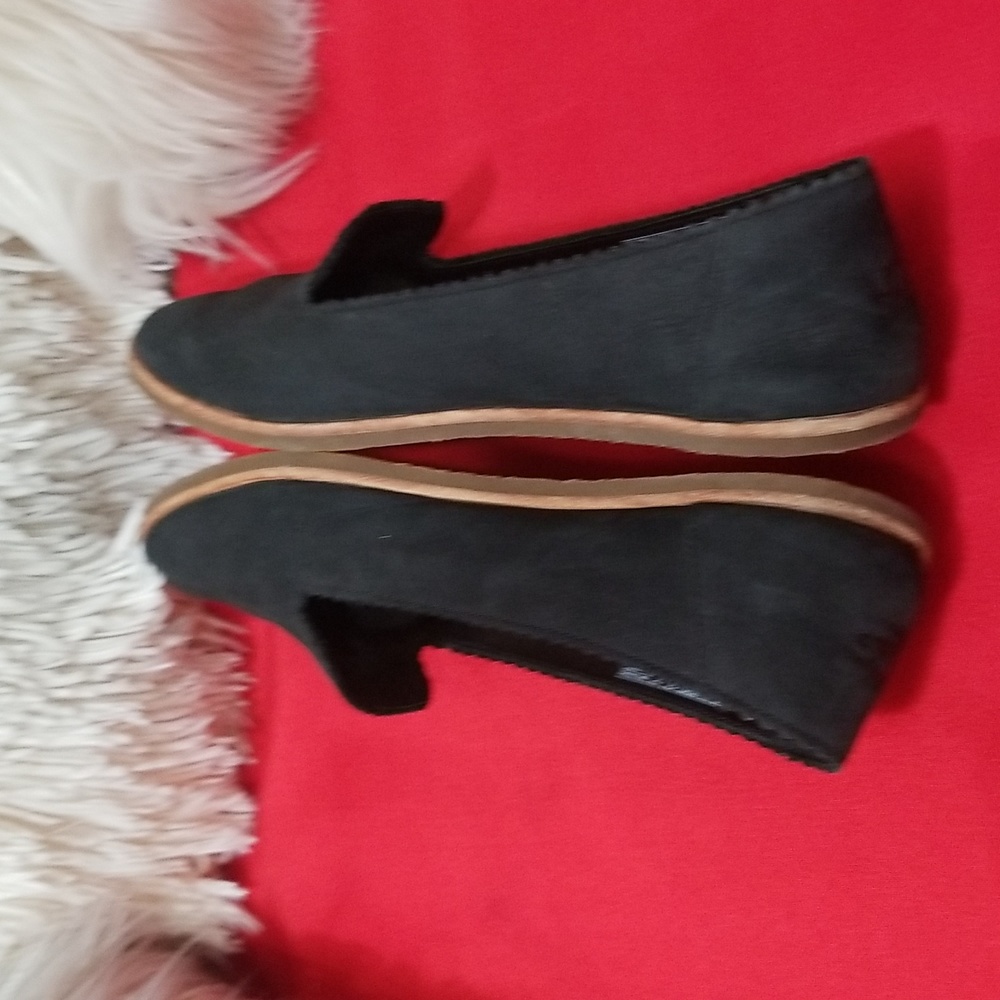 Ugg Flat Shoes - image 6